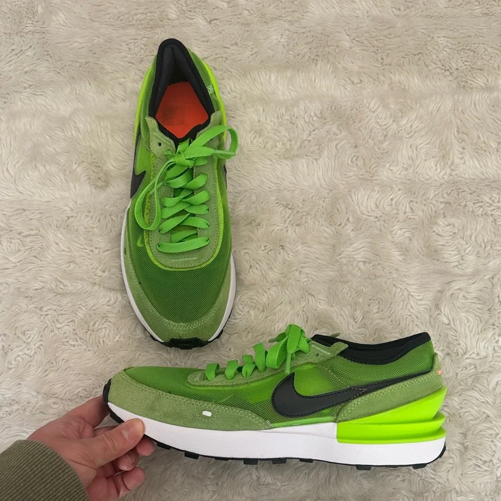 Nike‎ Waffle One in Electric Green Sneakers Kids Boys 6.5 Y